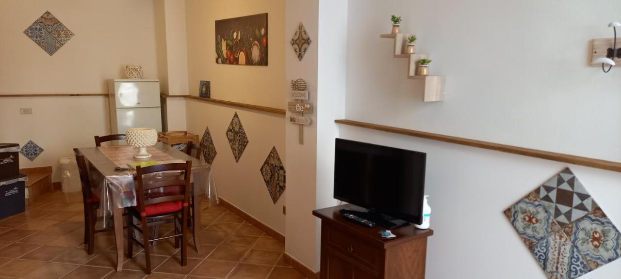 Casa Vacanze Chiara Terrasini Eksteriør bilde