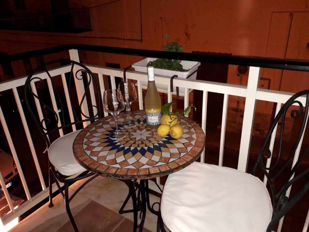Casa Vacanze Chiara Terrasini Eksteriør bilde